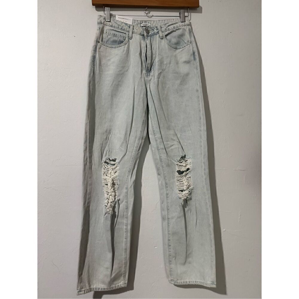 Weworewhat NWT Mid-Rise straight distressed knee light wash jeans 27